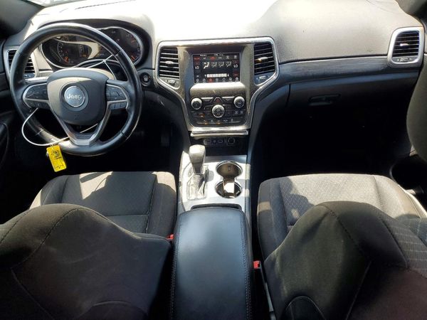 2020 JEEP GRAND CHEROKEE LAREDO 4X2