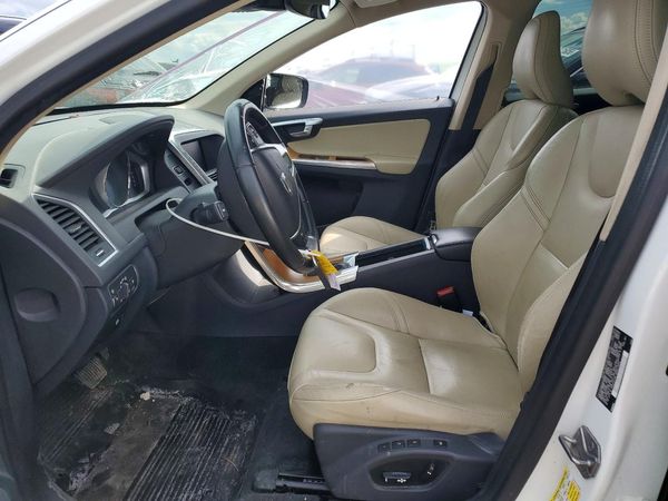 2017 VOLVO XC60