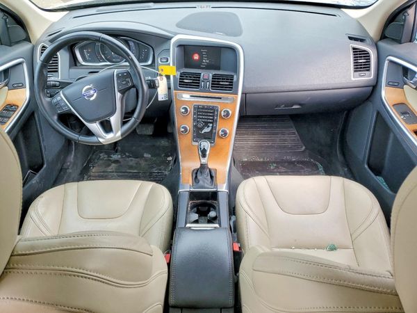 2017 VOLVO XC60