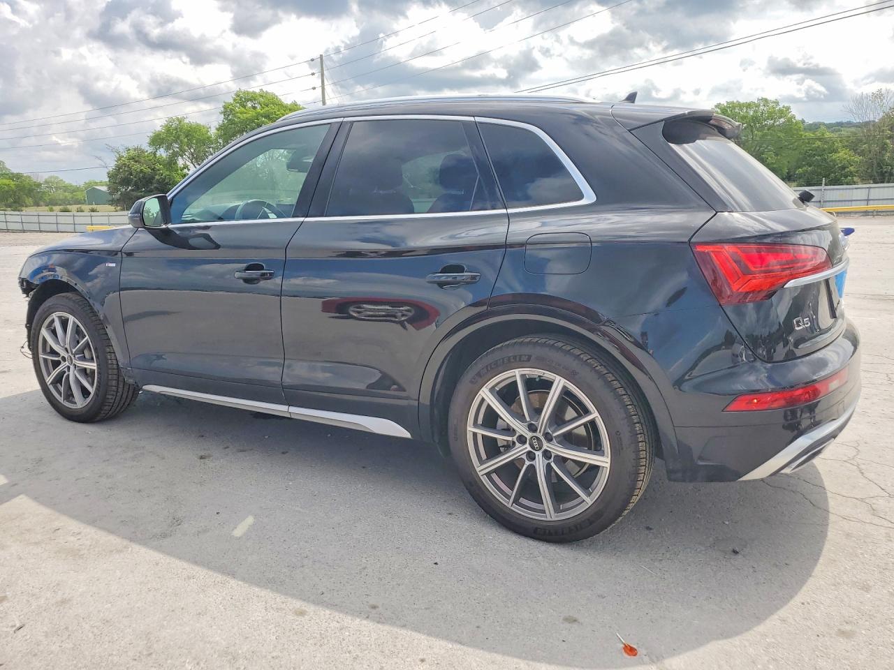 2021 AUDI Q5 E quattro Premium Plus