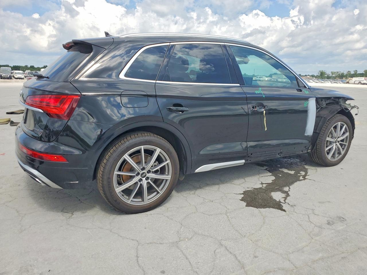 2021 AUDI Q5 E quattro Premium Plus