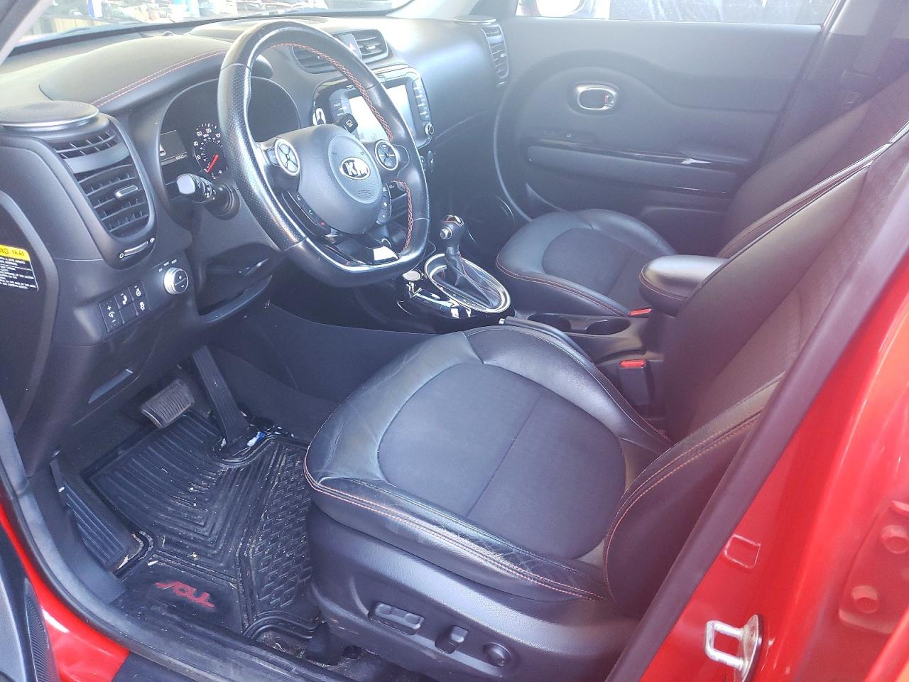 2017 KIA SOUL Exclaim