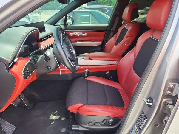 2023 GENESIS GV70