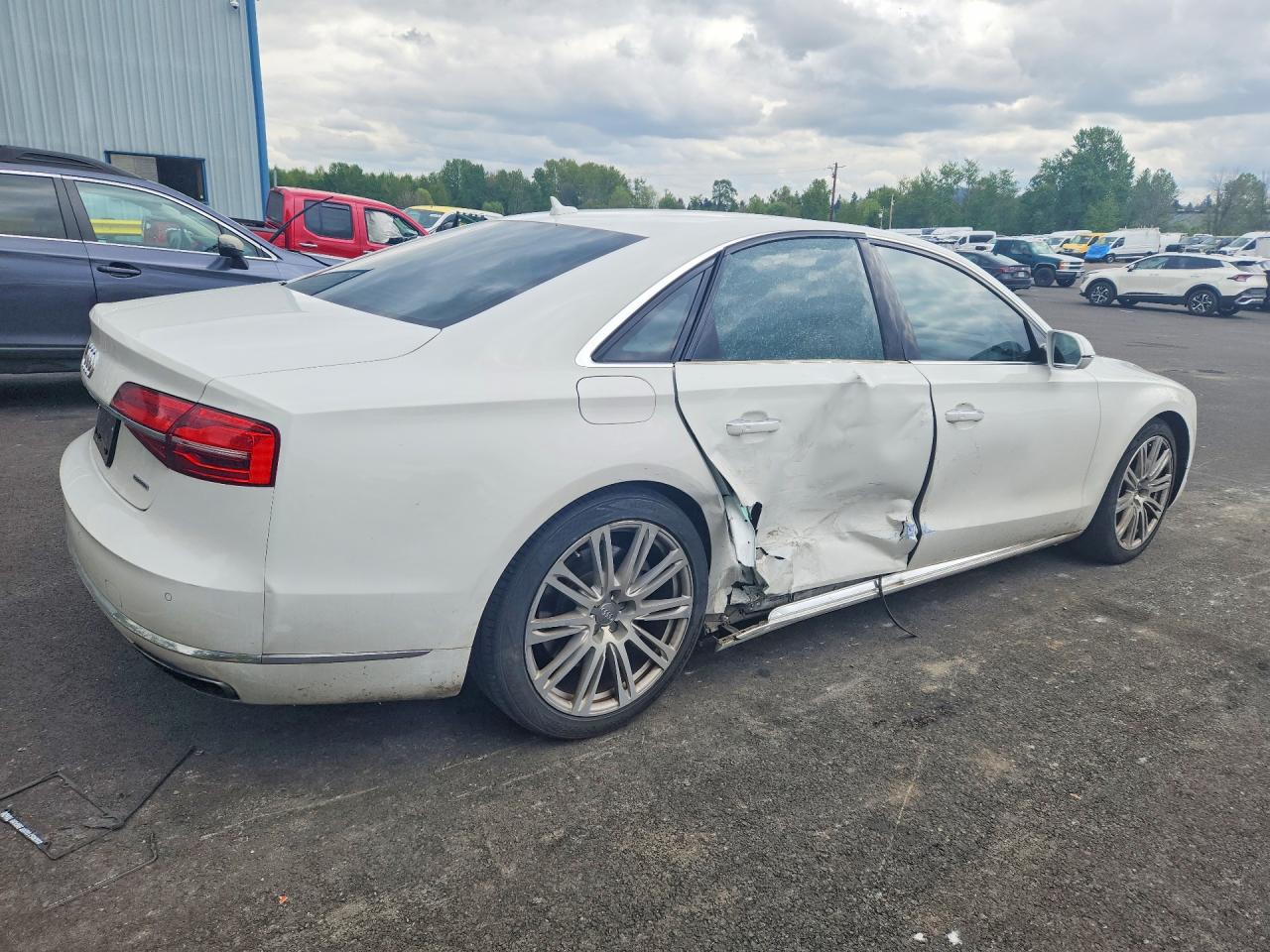 2015 AUDI A8