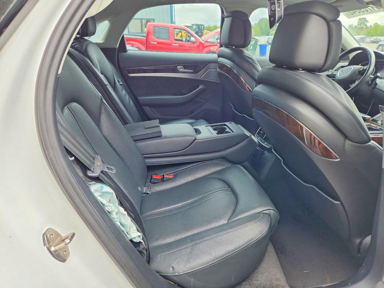 2015 AUDI A8