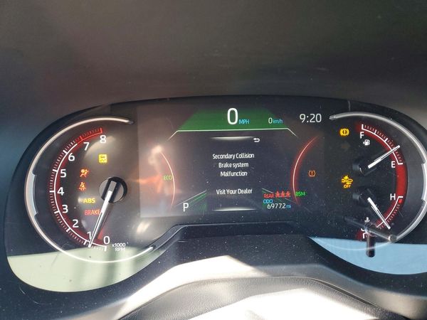 2023 TOYOTA RAV4 XLE