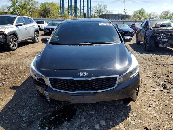 2017 KIA FORTE LX Base