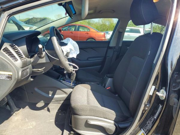 2017 KIA FORTE LX Base