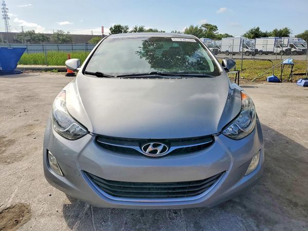 2013 HYUNDAI ELANTRA