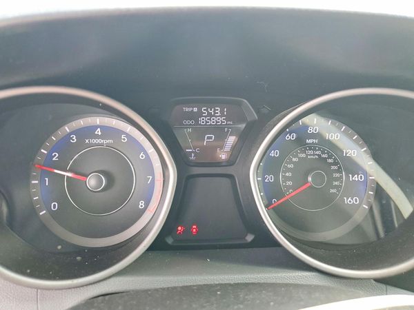 2013 HYUNDAI ELANTRA
