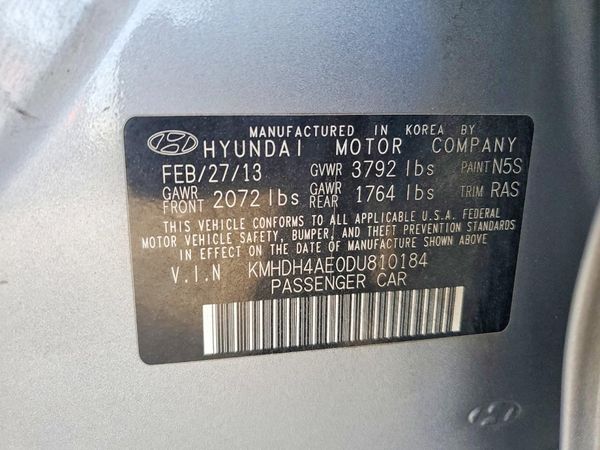 2013 HYUNDAI ELANTRA