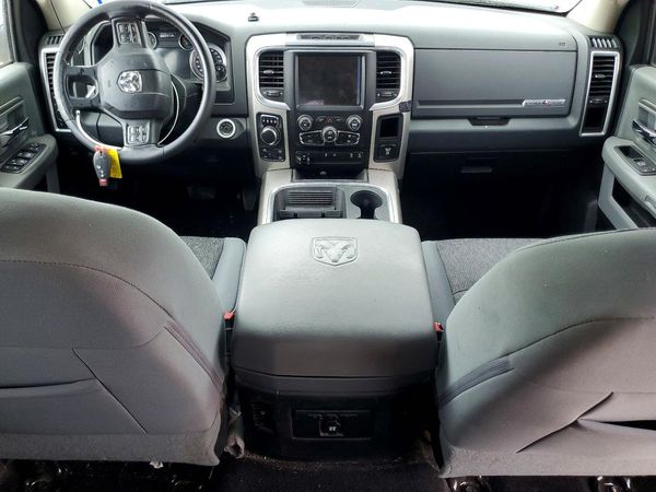 2017 RAM 1500 SLT