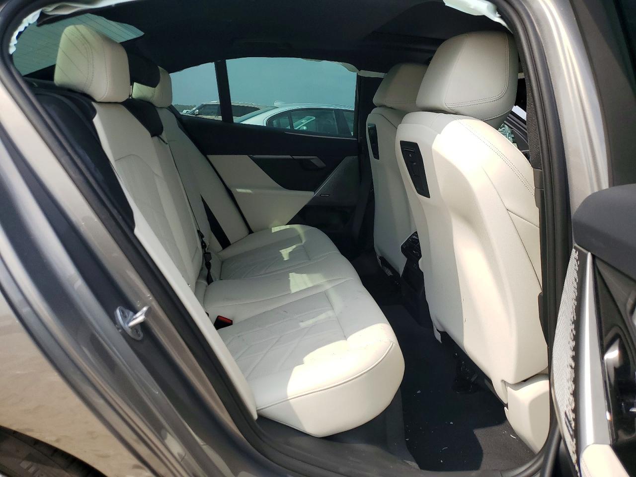2026 BMW 530