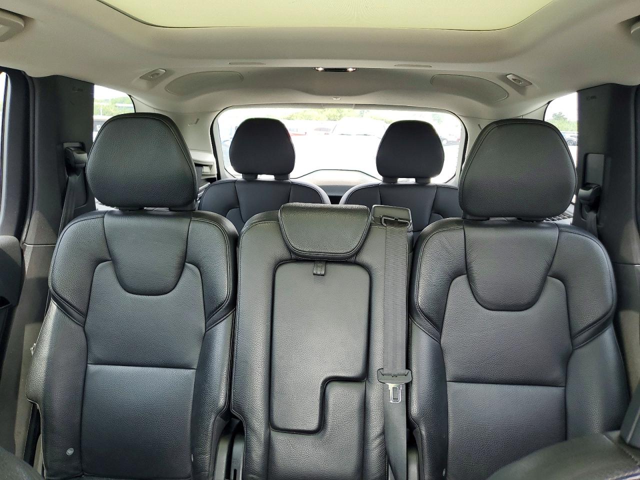 2016 VOLVO XC90 SV42 Momentum