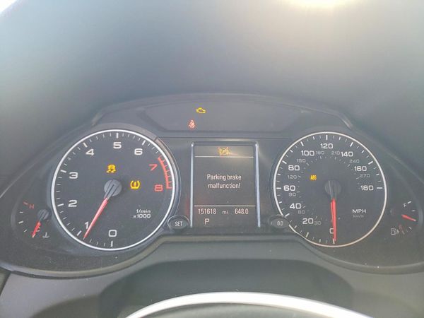 2012 AUDI Q5 Premium Plus