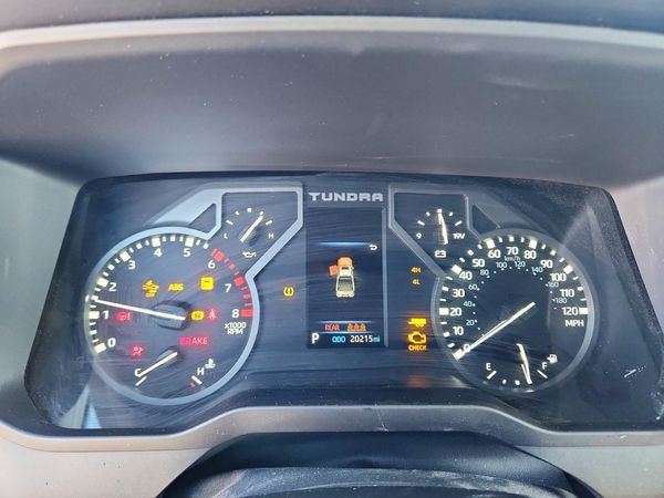 2025 TOYOTA TUNDRA SR5