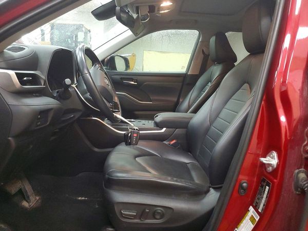 2021 TOYOTA HIGHLANDER XLE — DENT
