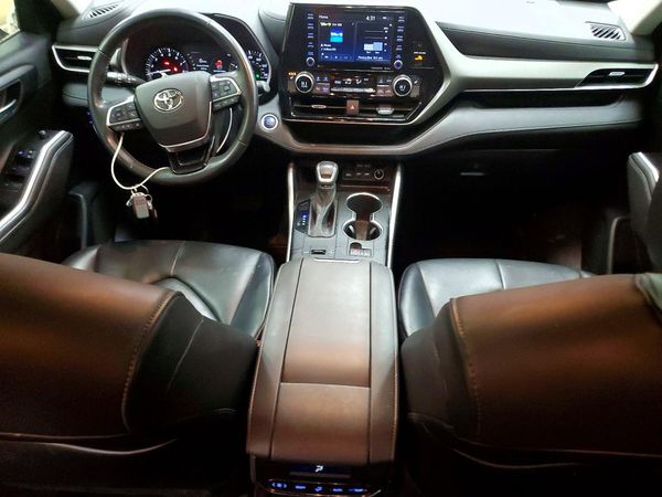 2021 TOYOTA HIGHLANDER XLE — CKPT