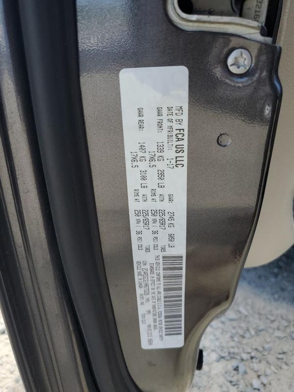 2017 DODGE GRAND CARAVAN SXT — VINS