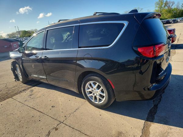 2020 CHRYSLER VOYAGER LXI