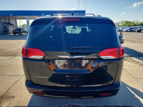2020 CHRYSLER VOYAGER LXI