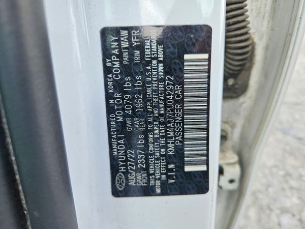 2023 HYUNDAI ELANTRA