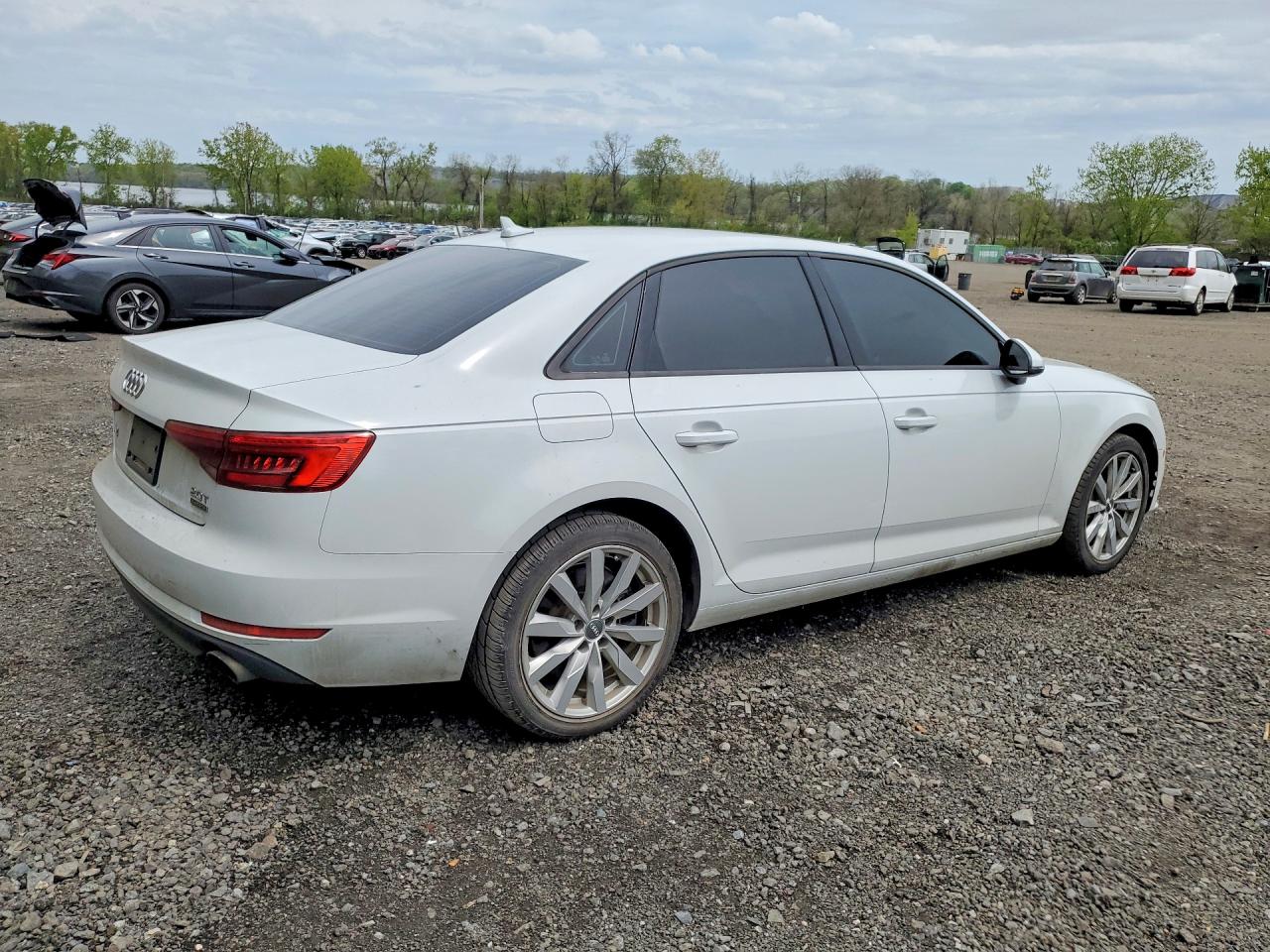 2017 AUDI A4