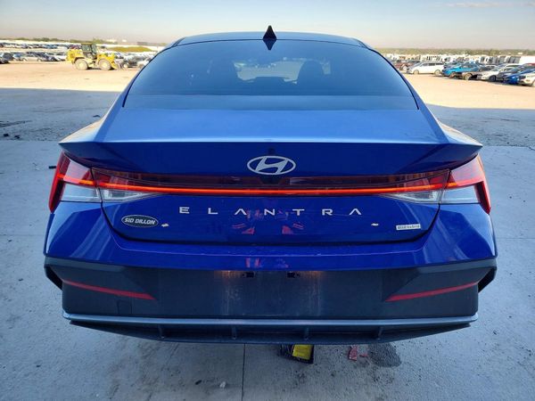 2024 HYUNDAI ELANTRA Blue