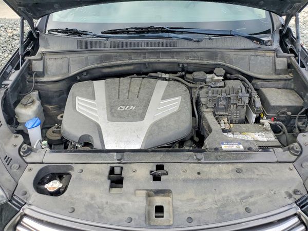 2017 HYUNDAI SANTA FE GLS — Engine bay