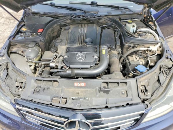 2014 MERCEDES-BENZ C-CLASS C250 — Engine bay