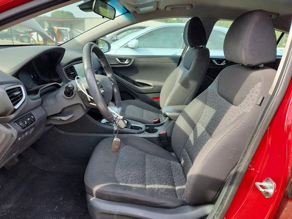 2019 HYUNDAI IONIQ SEL (HEV)