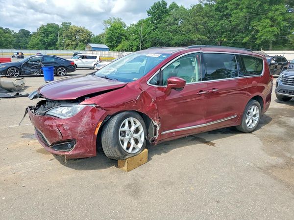 2017 CHRYSLER PACIFICA