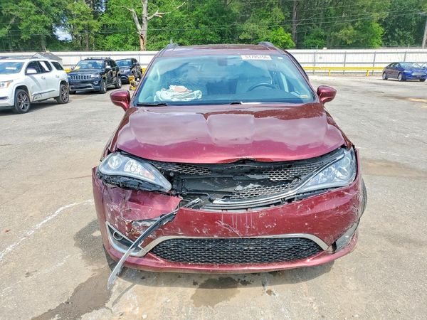 2017 CHRYSLER PACIFICA