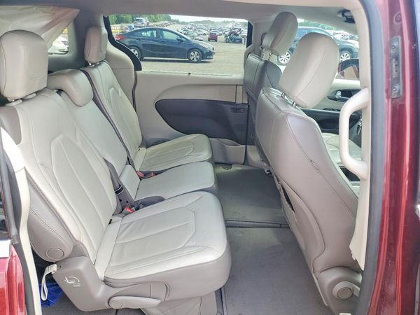 2017 CHRYSLER PACIFICA