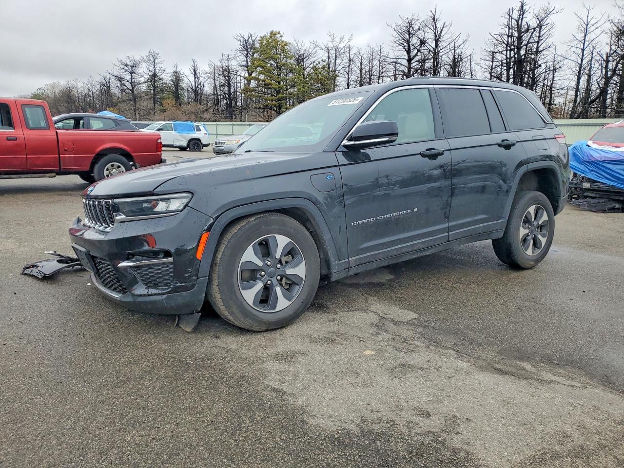 2023 JEEP GRAND CHER 4XE — Front 3/4