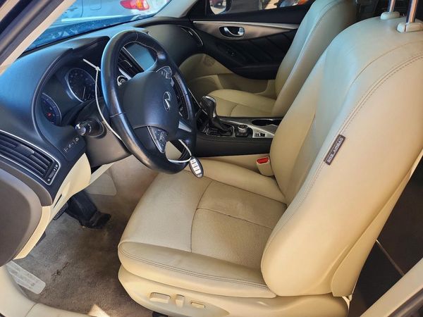 2015 INFINITI Q50