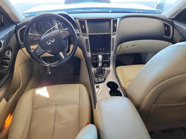 2015 INFINITI Q50