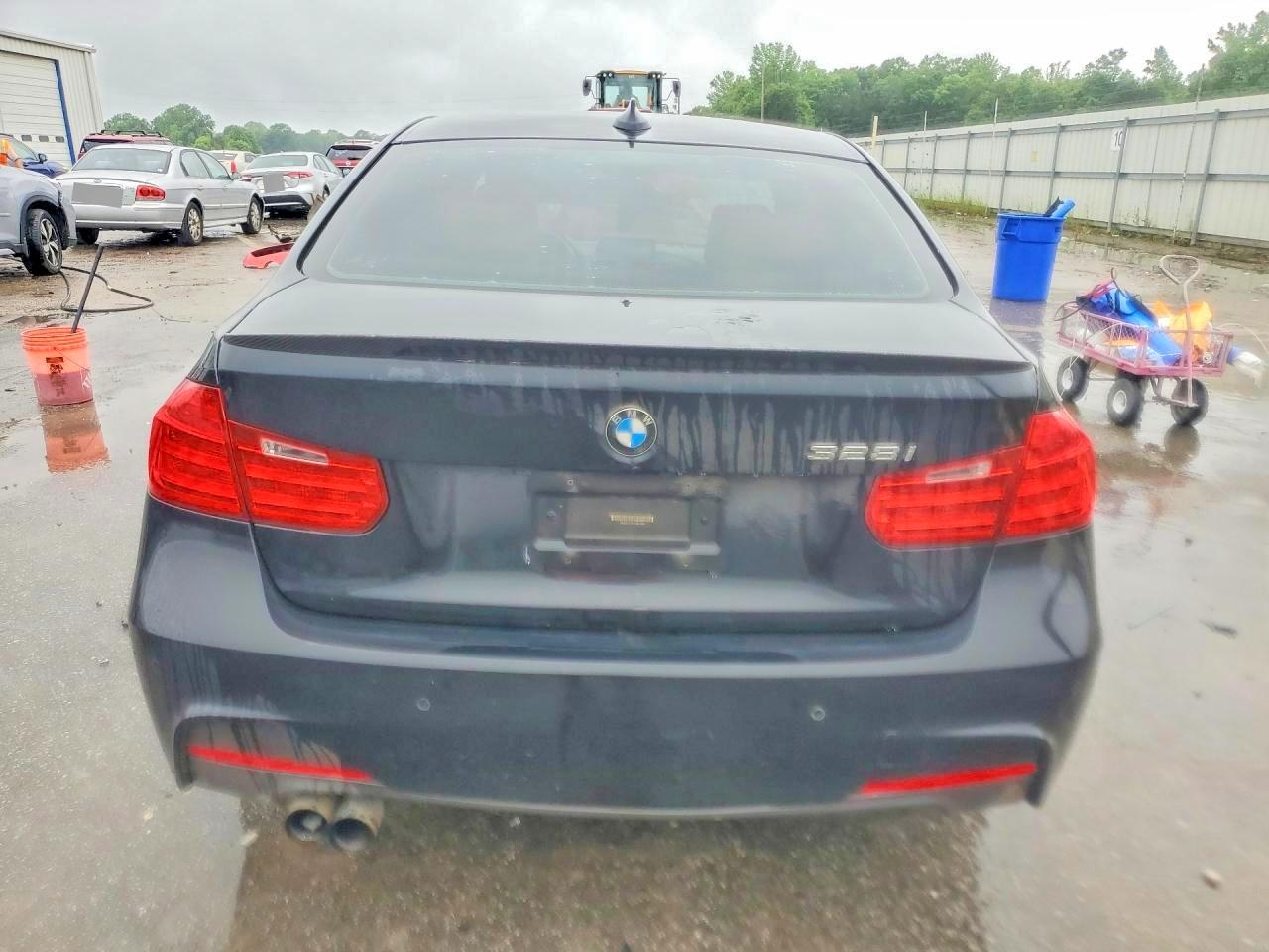 2015 BMW 328