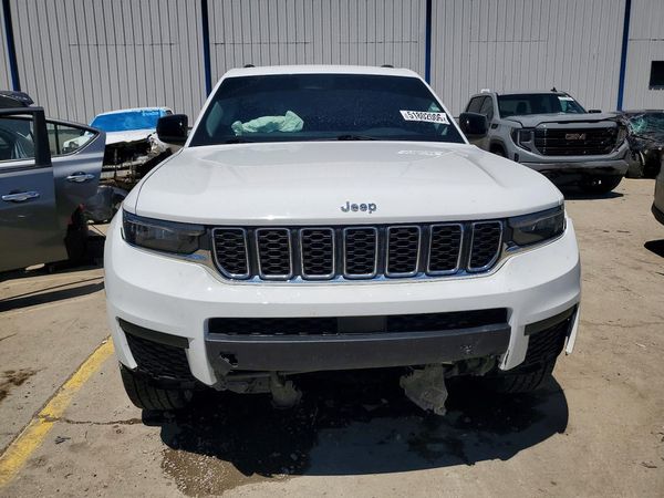 2022 JEEP GRAND CHEROKEE Laredo