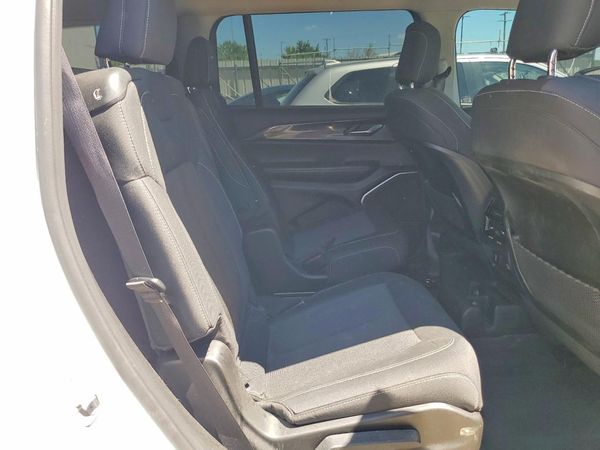 2022 JEEP GRAND CHEROKEE Laredo