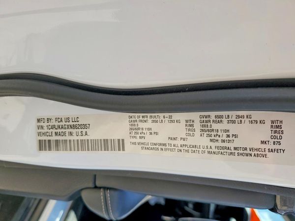 2022 JEEP GRAND CHEROKEE Laredo