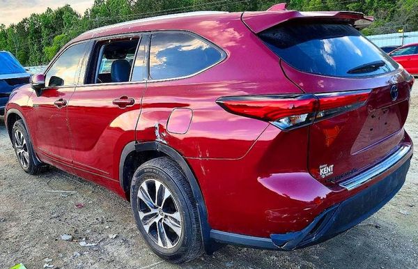 2021 TOYOTA HIGHLANDER