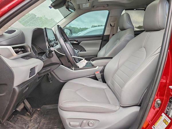 2021 TOYOTA HIGHLANDER