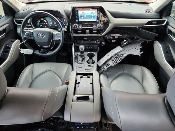 2021 TOYOTA HIGHLANDER
