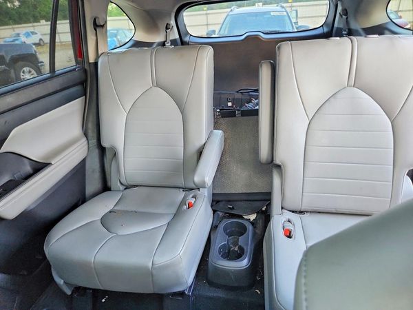 2021 TOYOTA HIGHLANDER