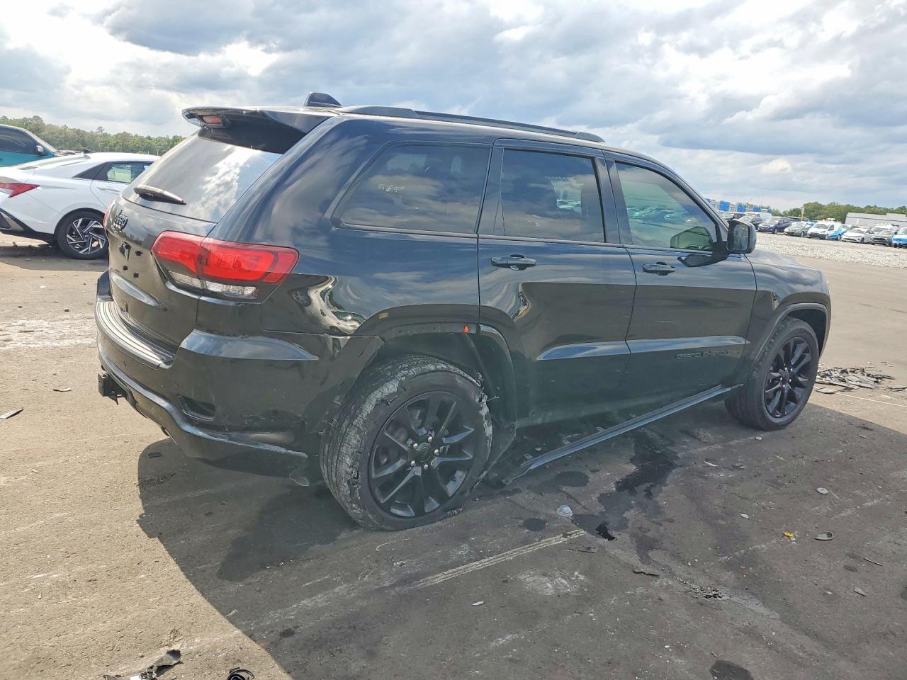 2020 JEEP GRAND CHEROKEE LAREDO 4X2