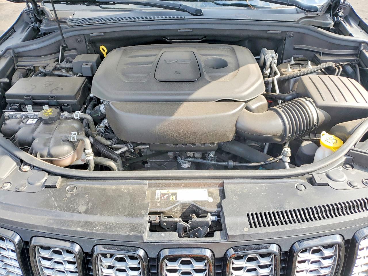 2020 JEEP GRAND CHEROKEE LAREDO 4X2