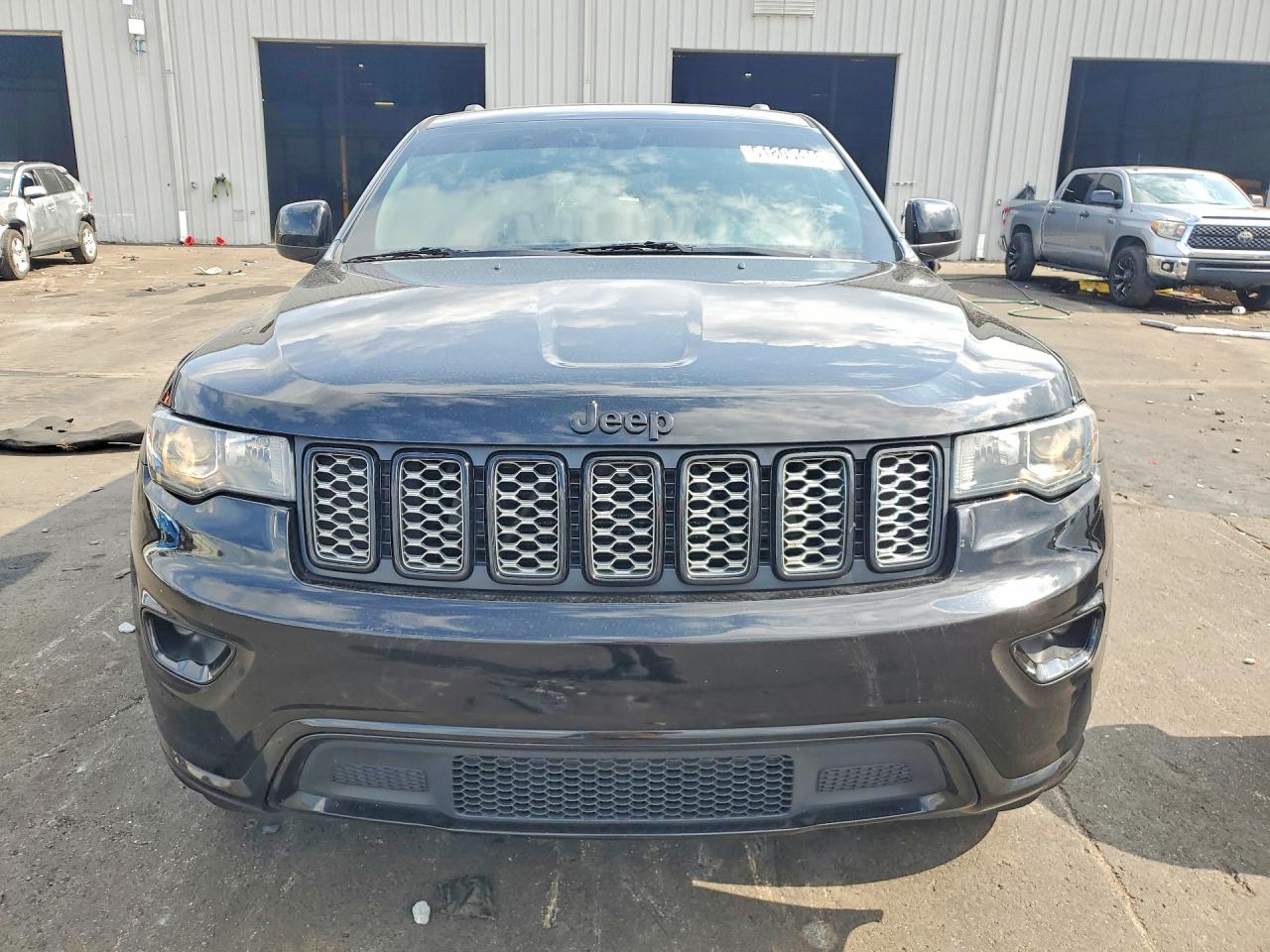 2020 JEEP GRAND CHEROKEE LAREDO 4X2