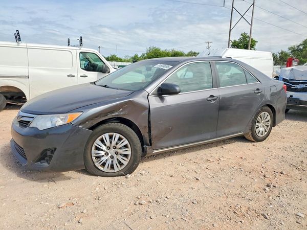 2014 TOYOTA CAMRY