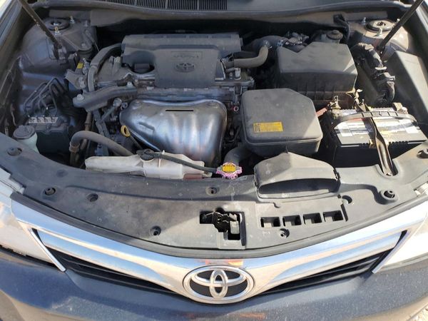 2014 TOYOTA CAMRY